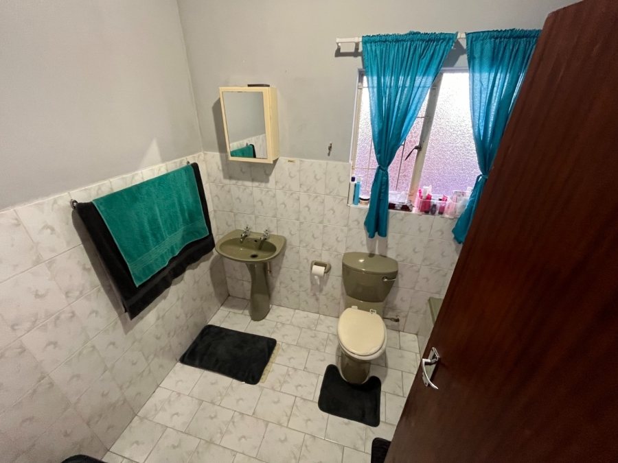 3 Bedroom Property for Sale in Geelhoutpark North West